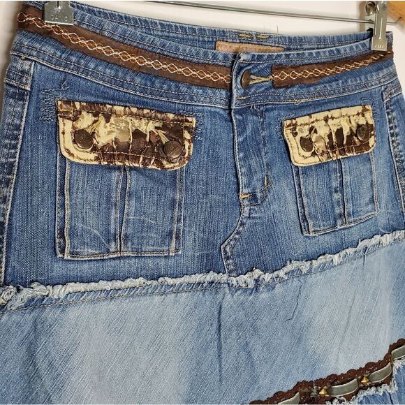 Vintage Y2K 90s 00s Candies Blue Low Rise Denim Studded Ribbon Tiered Skirt Sz 5 - Picture 2 of 9